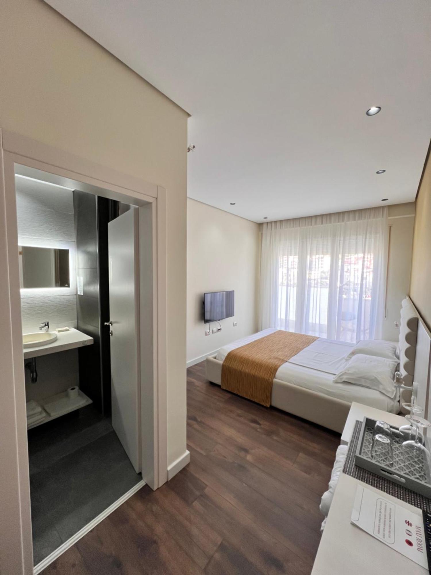Vlorë Maxi Room מראה חיצוני תמונה