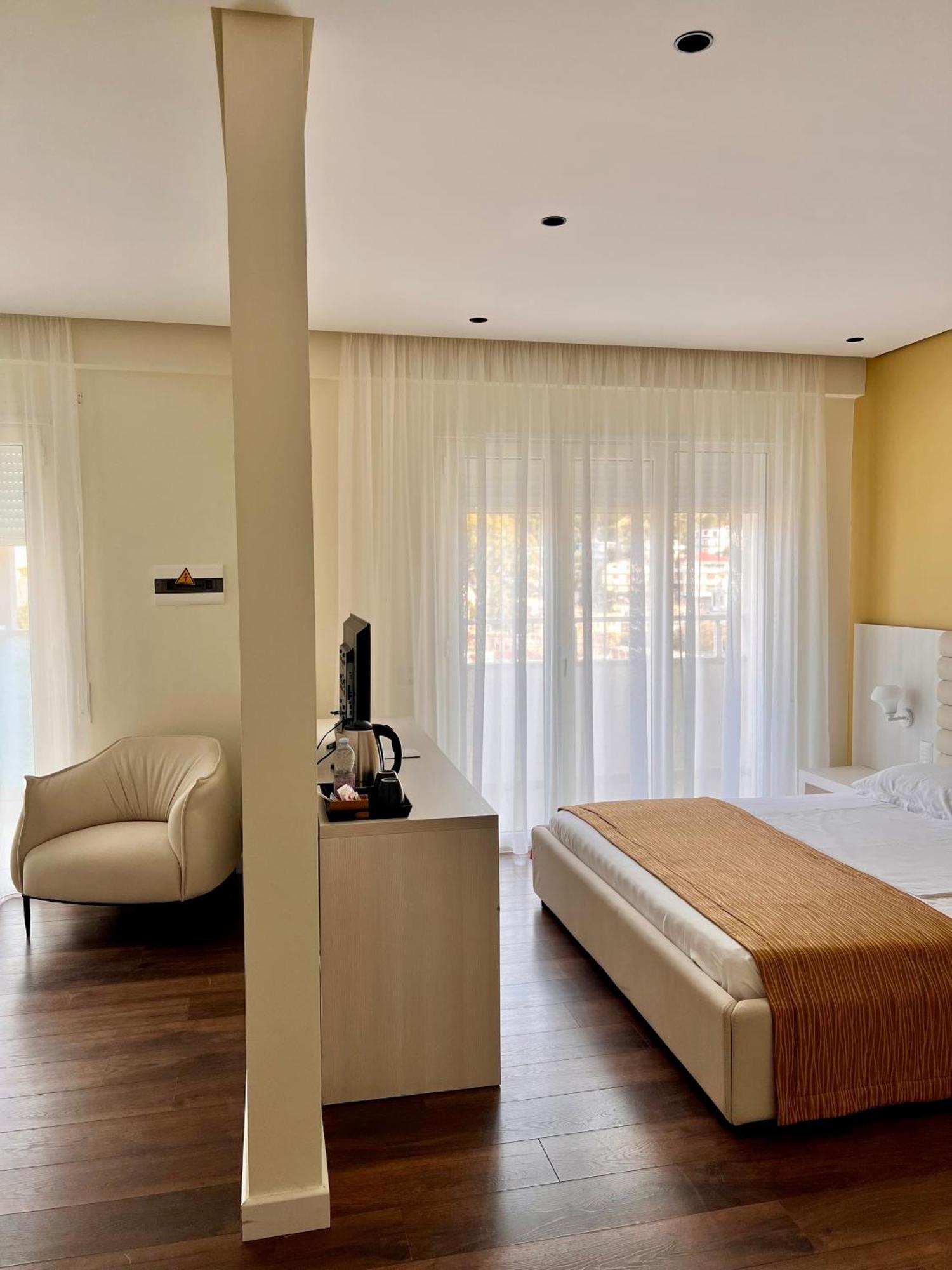 Vlorë Maxi Room מראה חיצוני תמונה