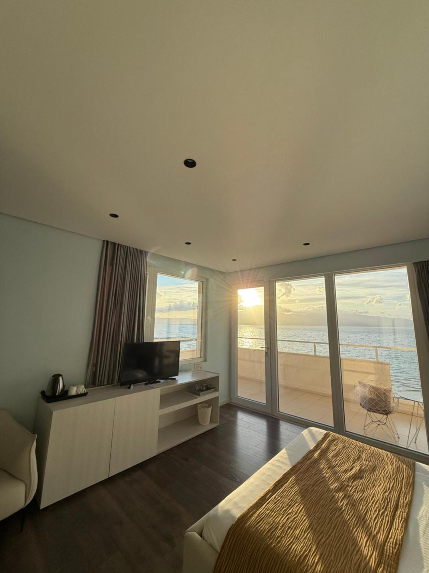 Vlorë Maxi Room מראה חיצוני תמונה