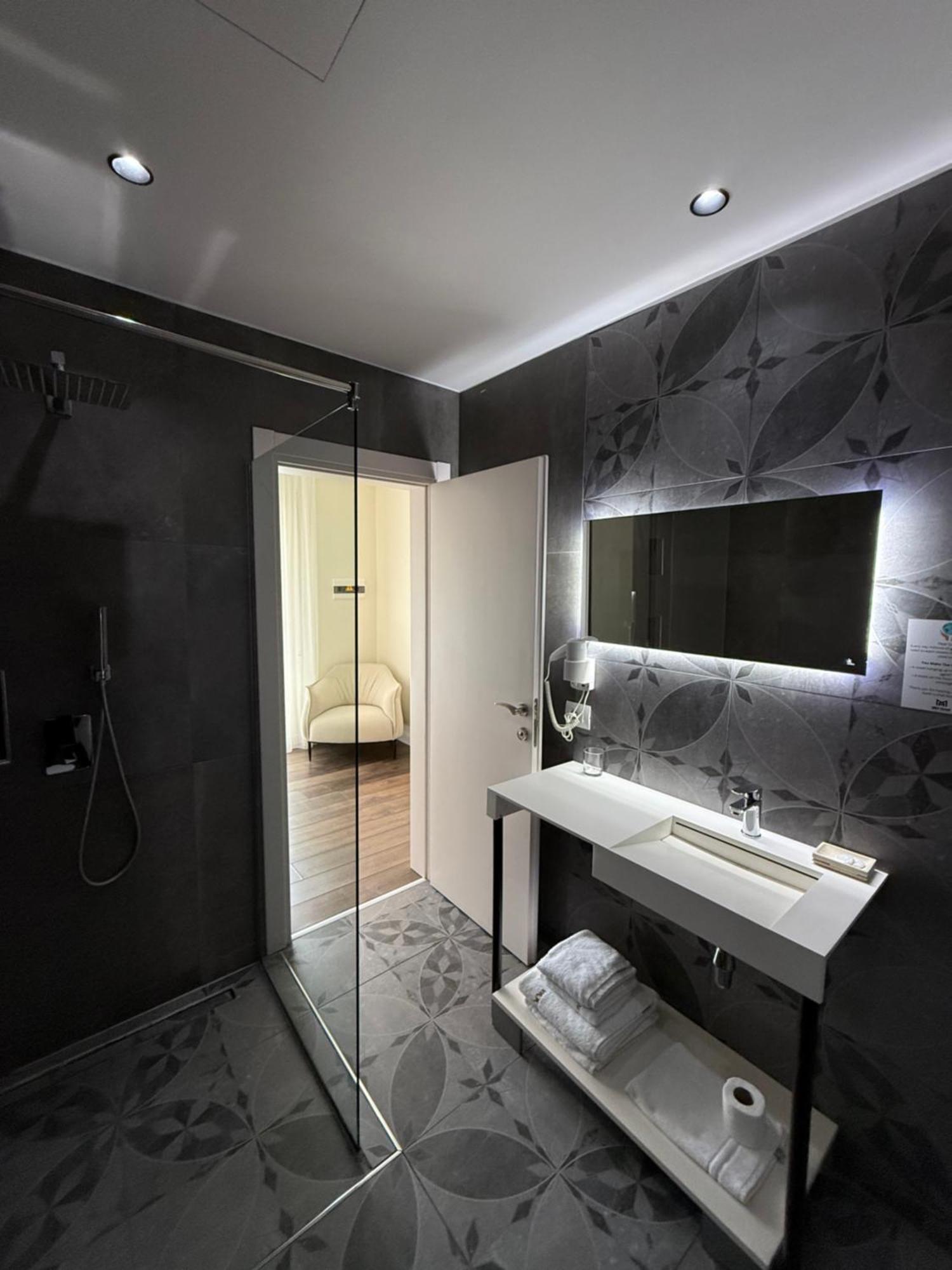 Vlorë Maxi Room מראה חיצוני תמונה